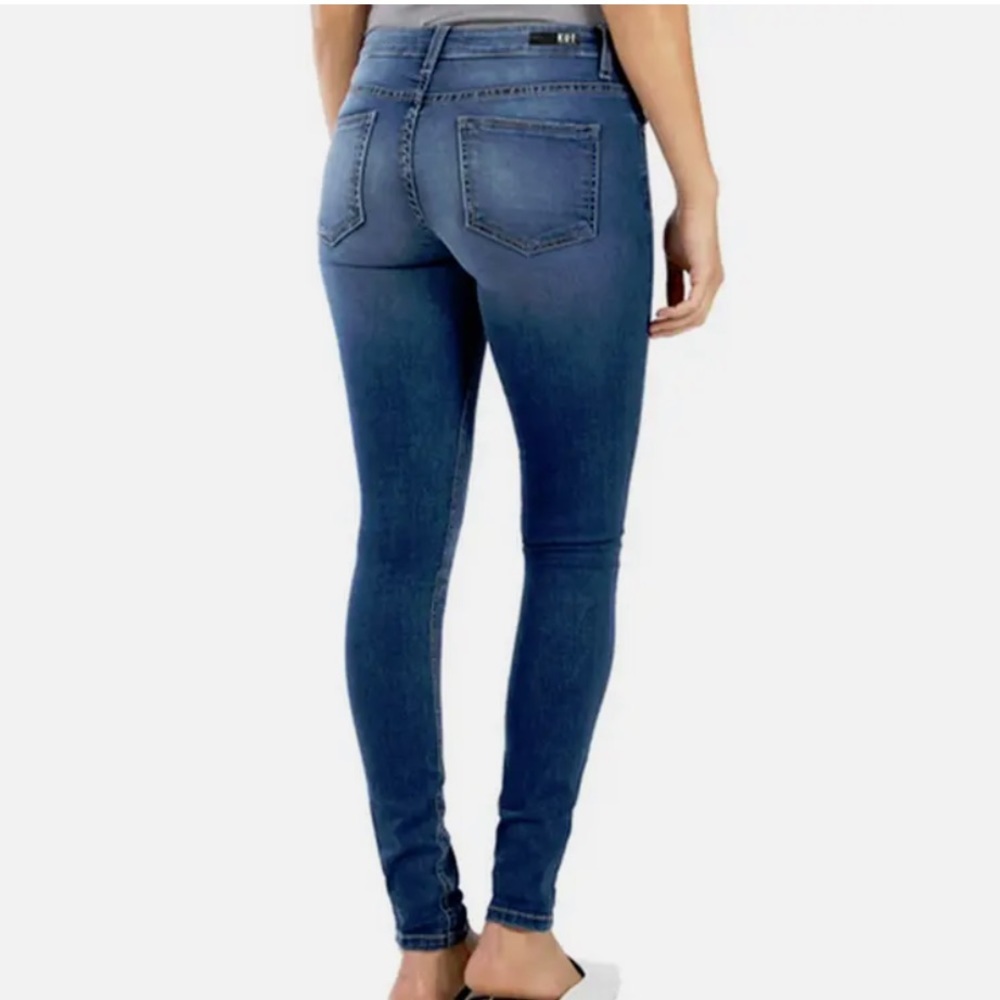 Kut from the Kloth Toothpick Skinny Jeans distressed Medium Wash Jeans size 4